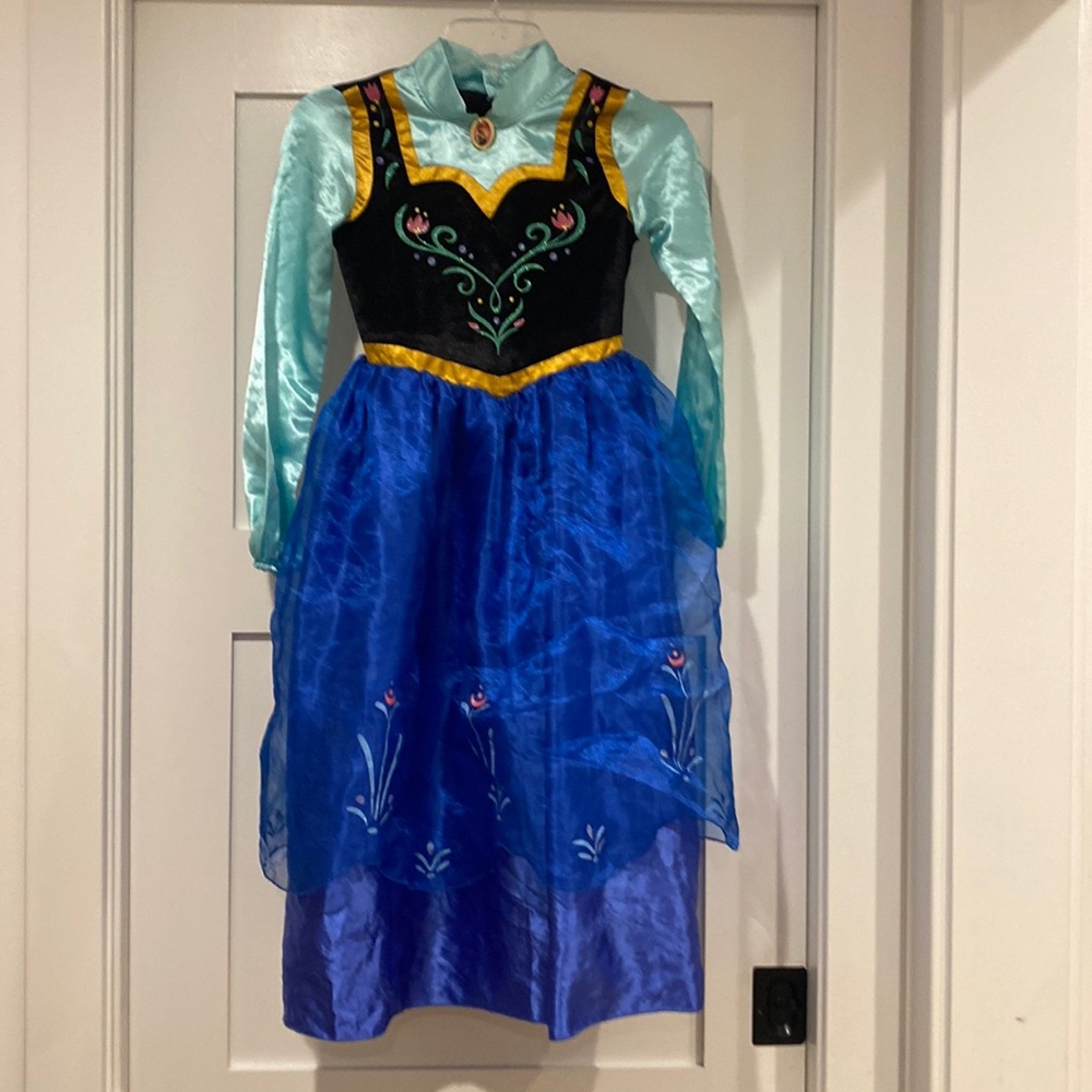 Disney Store Anna Princess Dress Size 7/8